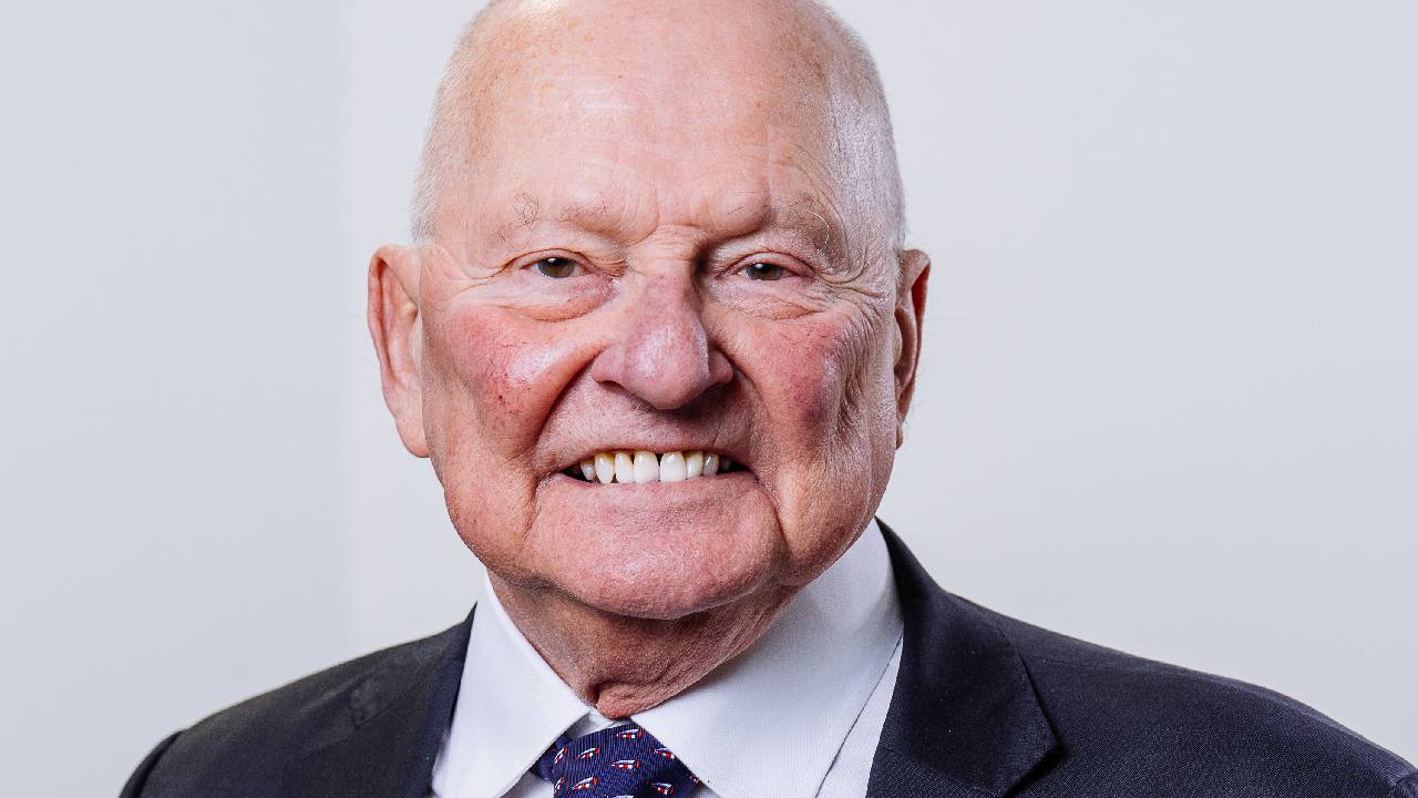 peter-glover-summary